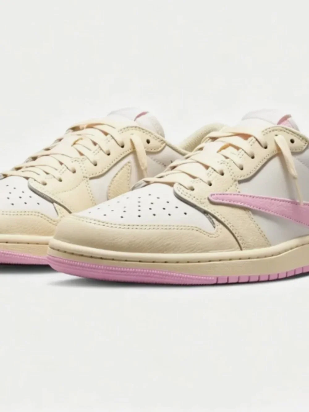 Nike Air Jordan 1 Low Travis Scott Shy Pink